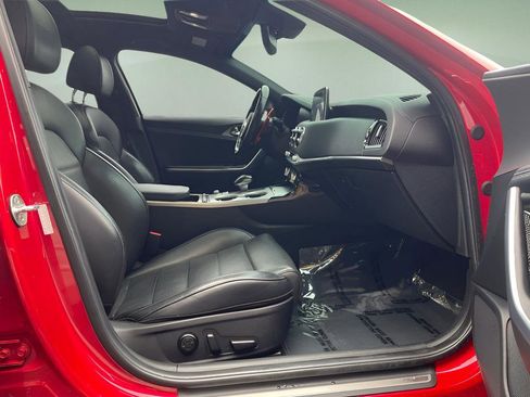 Used 2018 Kia Stinger GT2 image 20