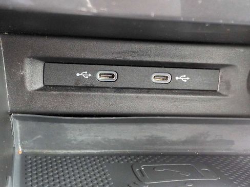 Used 2021 Volkswagen Tiguan SE AWD/4WD image 31