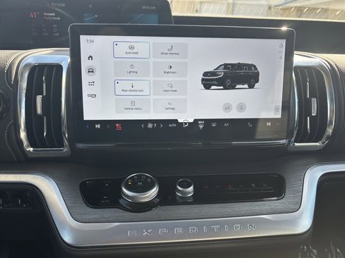 Used 2025 Ford Expedition Max Platinum image 22