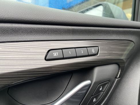 Used 2024 GMC Terrain SLT w/ Infotainment Package II image 20