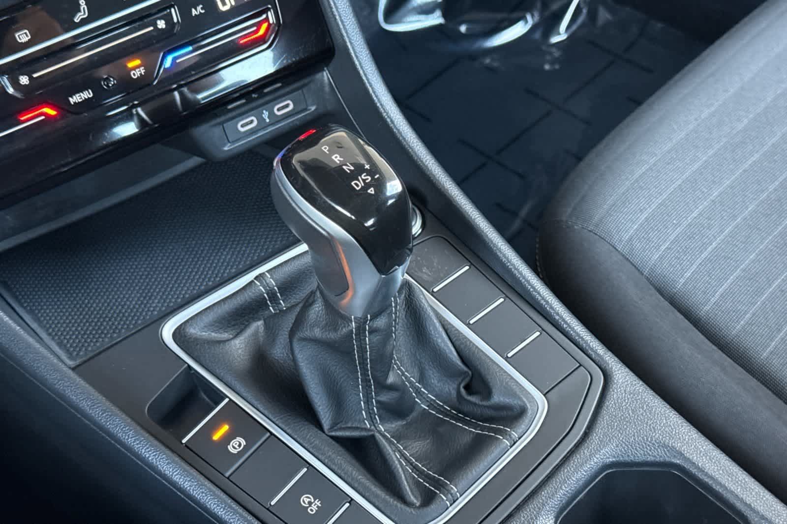 Used 2025 Volkswagen Jetta S FWD image 20