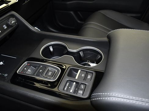 Certified 2026 Honda Pilot Touring image 31
