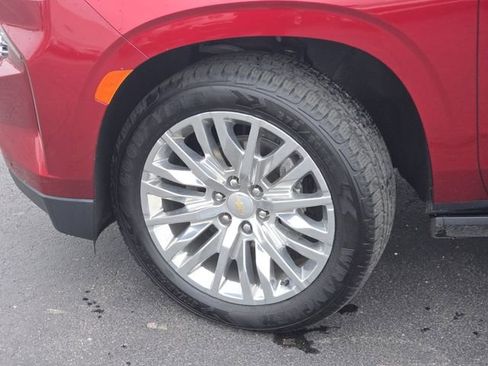 Used 2023 Chevrolet Tahoe Premier w/ Premium Package image 29