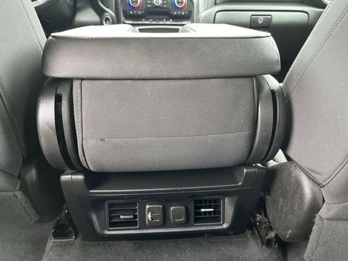 Used 2021 Chevrolet Silverado 1500 LT AWD/4WD image 23