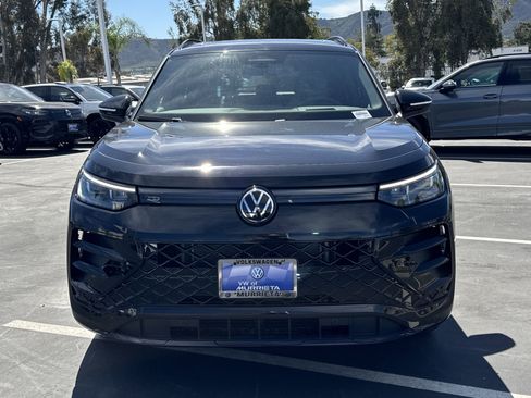 New 2026 Volkswagen Tiguan SE R-Line image 3