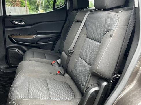 Used 2020 GMC Acadia SLE FWD image 15