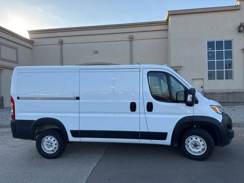 Used 2023 RAM ProMaster 2500 image 16