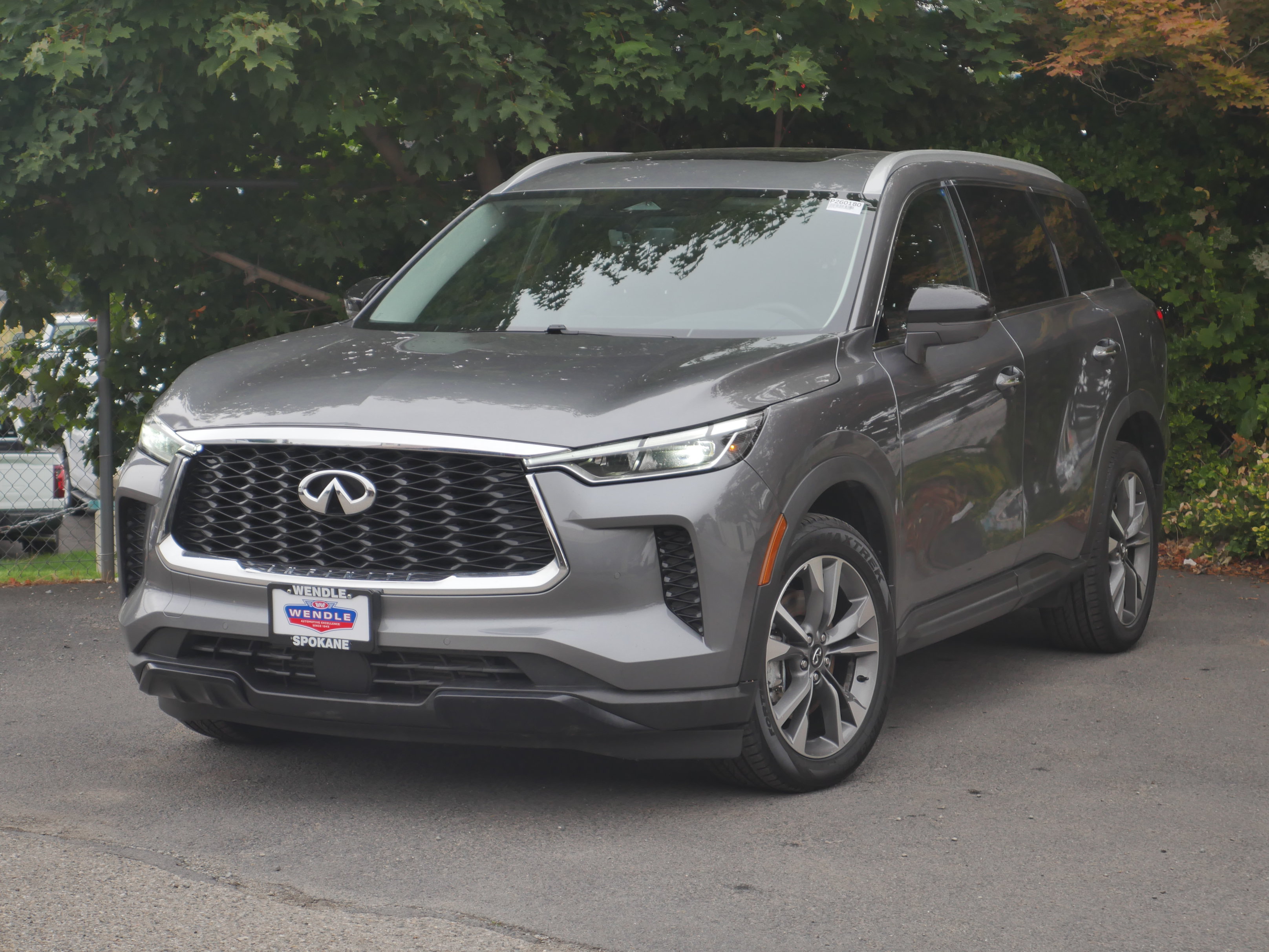 Used 2025 INFINITI QX60 Luxe AWD/4WD image 2