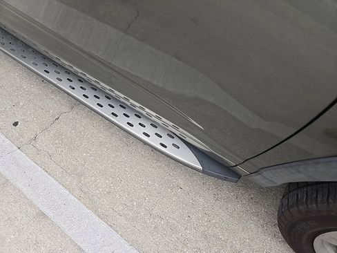 Used 2015 Toyota Highlander Limited FWD image 5