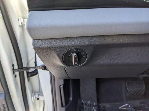 New 2026 Volkswagen Jetta SE image 25