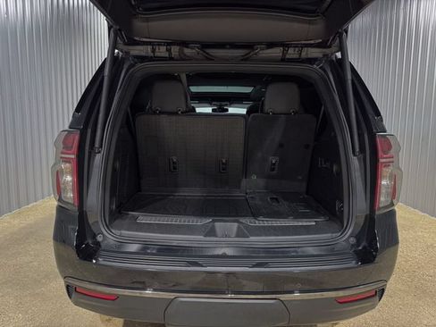 Used 2021 Chevrolet Tahoe RST w/ Luxury Package AWD/4WD image 5