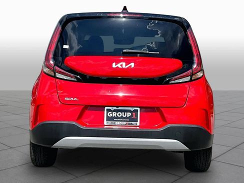 Used 2023 Kia Soul LX FWD image 5