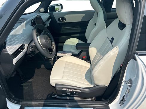 New 2026 MINI Cooper 2-Door Hardtop FWD image 9