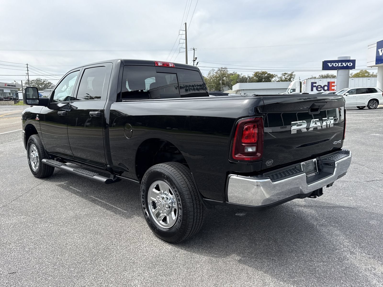 Used 2025 RAM 2500 Tradesman AWD/4WD image 3