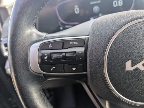 Used 2023 Kia Sportage EX image 17