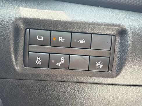Used 2024 Nissan Kicks S FWD image 6