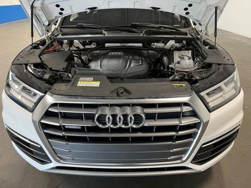 Used 2018 Audi Q5 2.0T Premium Plus w/ Premium Plus Package AWD/4WD image 9