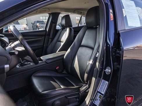 Used 2021 MAZDA MAZDA3 s image 18