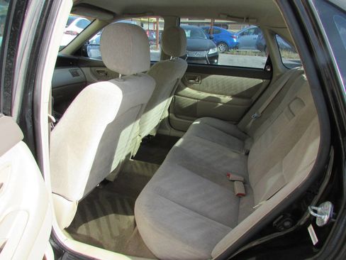 Used 2001 Toyota Avalon XLS image 20