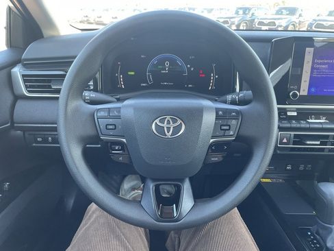 Certified 2025 Toyota Camry LE image 21