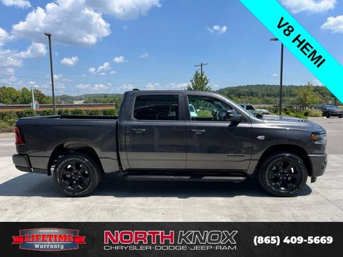 New 2026 RAM 1500 Express AWD/4WD image 22