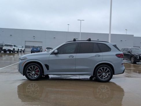Used 2025 BMW X5 xDrive40i w/ M Sport Package AWD/4WD image 3
