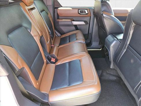 Used 2023 Ford Bronco Outer Banks image 17