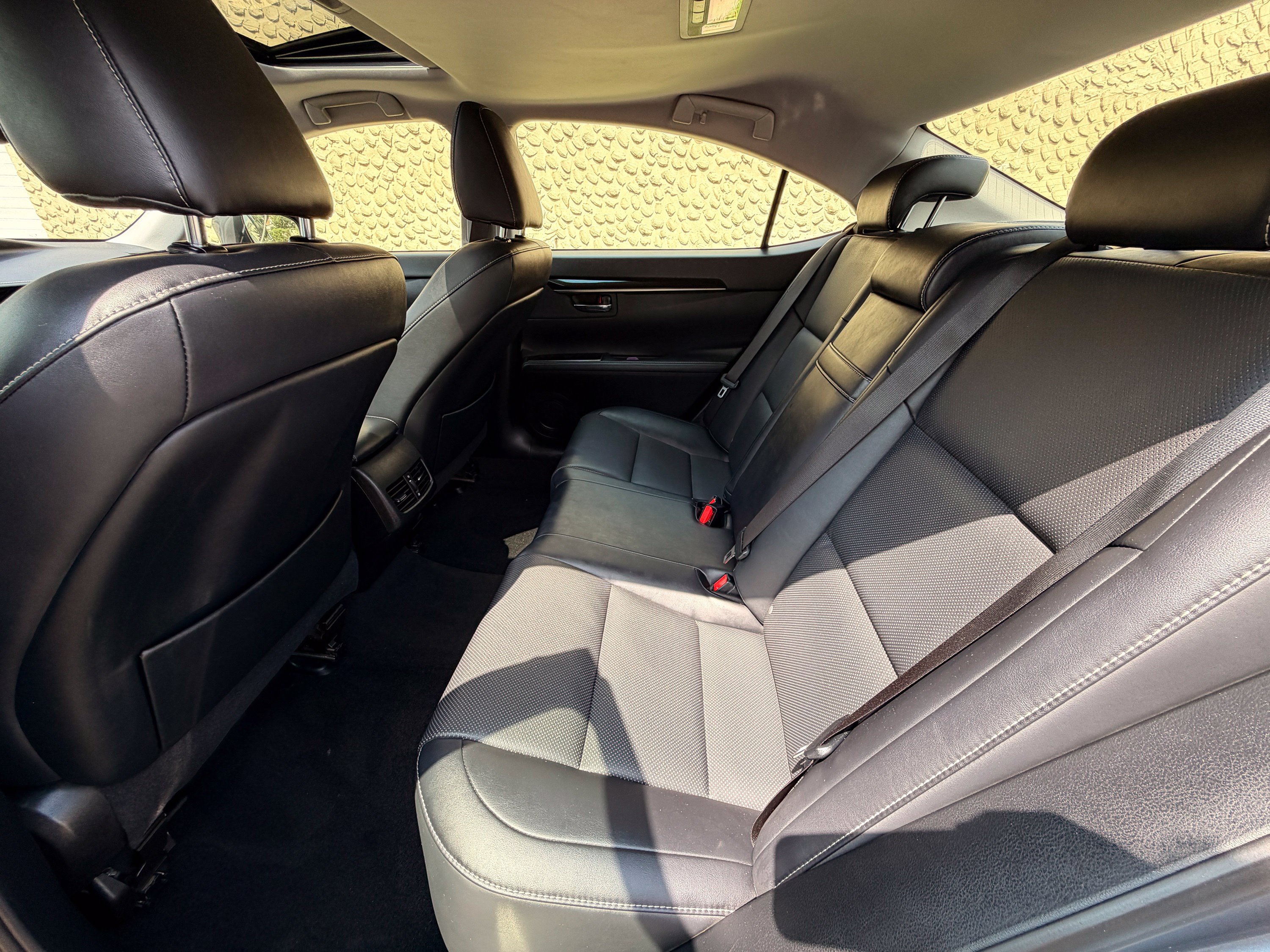Used 2016 Lexus ES 350 FWD image 17
