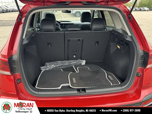 Used 2023 Volkswagen Taos SE w/ Panoramic Sunroof Package AWD/4WD image 12