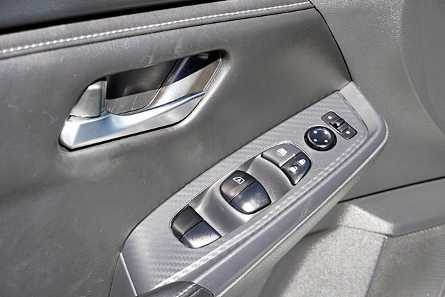 Used 2024 Nissan Sentra SV FWD image 32