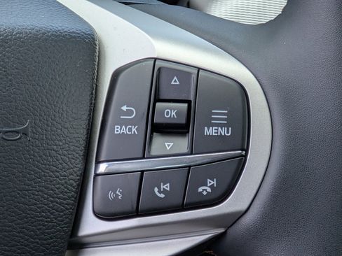 New 2026 Ford Explorer Active RWD image 14