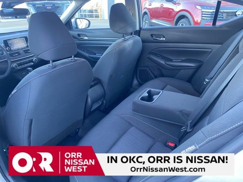 Used 2022 Nissan Altima 2.5 S image 16