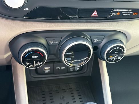 New 2026 Hyundai Venue SEL image 19