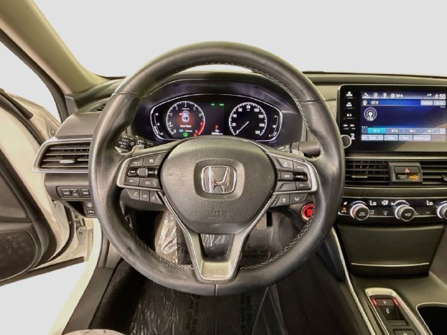 Used 2020 Honda Accord Touring image 12