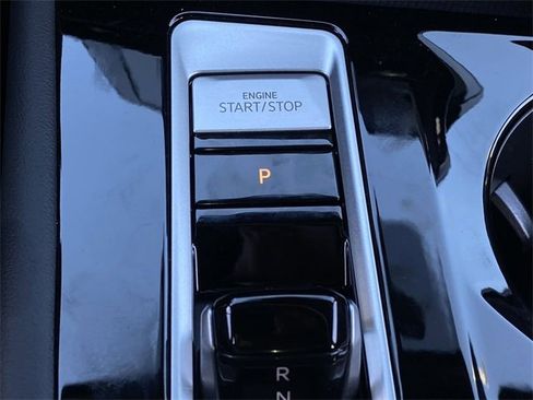 New 2025 Volkswagen Atlas Cross Sport SEL image 19