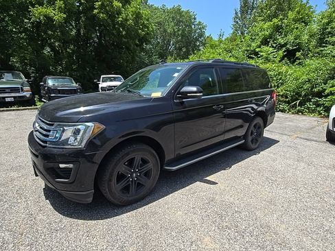 Used 2021 Ford Expedition XLT AWD/4WD image 2