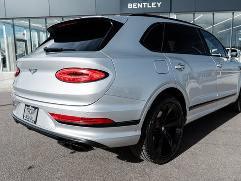 Certified 2023 Bentley Bentayga Extended Wheelbase AWD/4WD image 13