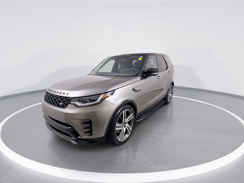 Used 2024 Land Rover Discovery Dynamic SE AWD/4WD image 4