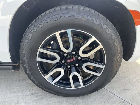 Used 2023 GMC Yukon XL AT4 w/ AT4 Premium Plus Package image 35