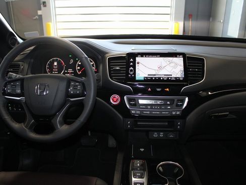 Certified 2026 Honda Ridgeline Black Edition image 26