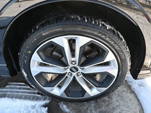 Used 2020 Audi Q3 2.0T Prestige image 11