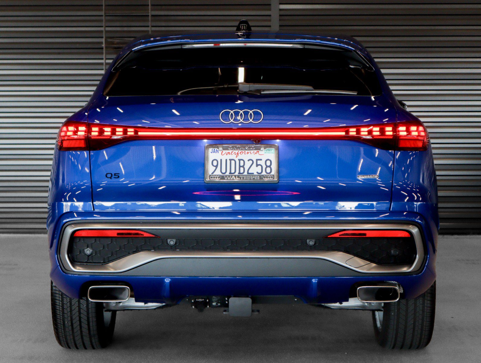 Used 2025 Audi Q5 Premium Plus w/ Premium Plus AWD/4WD image 15