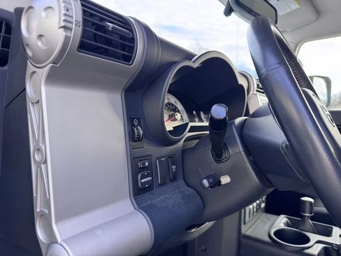 Used 2014 Toyota FJ Cruiser 4WD w/ Upgrade Package image 18