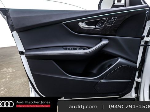 Used 2023 Audi Q8 Prestige w/ Prestige Package image 20