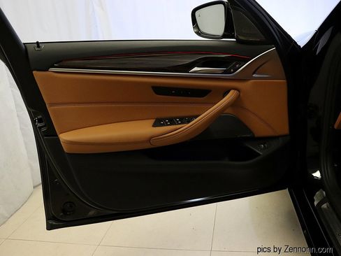 Certified 2023 BMW 530i xDrive w/ Premium Package image 24