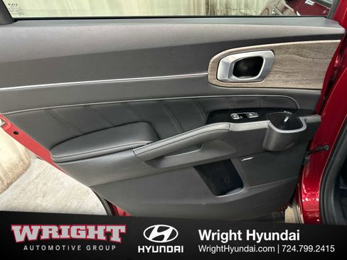 Used 2022 Kia Sorento SX Prestige image 12