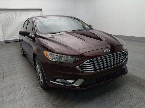 Used 2017 Ford Fusion SE w/ Equipment Group 201A FWD image 14