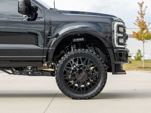 Used 2025 Ford F450 Platinum image 13