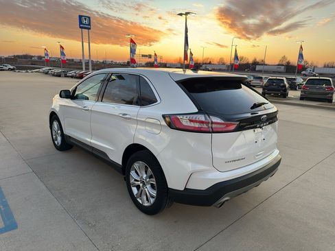 Used 2021 Ford Edge Titanium image 7