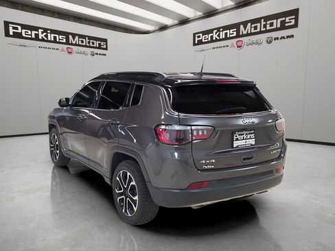 Used 2023 Jeep Compass Limited AWD/4WD image 3